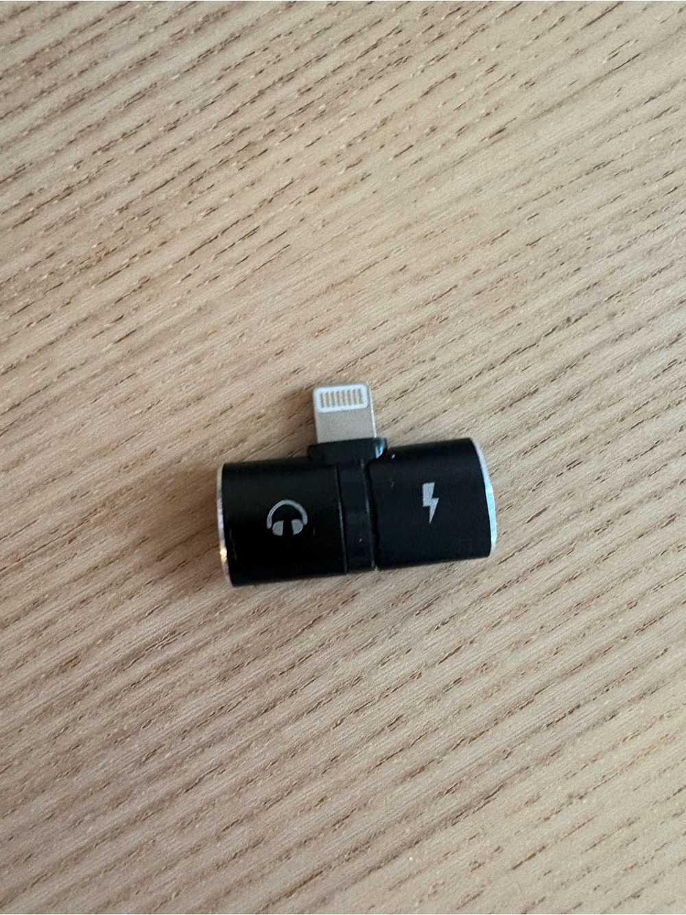 Black Lightning (apple) to Usb-c Splitter